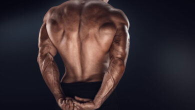 10 تمرین برای تقویت عضلات پشت و داشتن بدن وی شکل