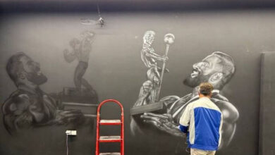 نقاشی هادی چوپان روی این دیوار نقش بست